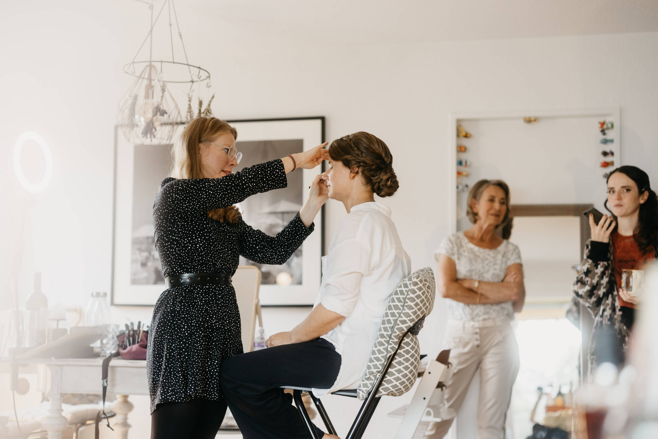 ¦ makeup artist job schweiz ¦ makeup artist schule schweiz ¦ makeup artist diplom schweiz ¦ makeup artist ausbildung schweiz ¦ kathrin pützer ¦ makeup artist hairstylist zürich ¦ brautstyling schweiz