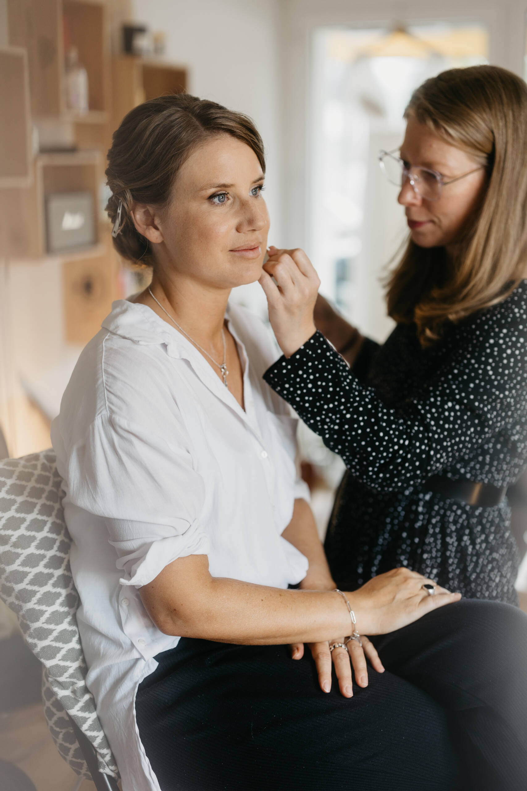 ¦ makeup artist job schweiz ¦ makeup artist schule schweiz ¦ makeup artist diplom schweiz ¦ makeup artist ausbildung schweiz ¦ kathrin pützer ¦ makeup artist hairstylist zürich ¦ brautstyling schweiz