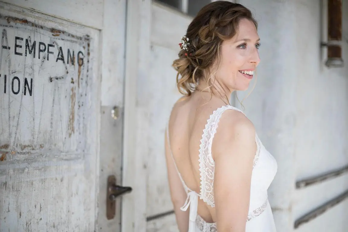 ¦ hochzeitsstyling ¦ braut frisur ¦ braut coiffeur ¦ braut makeup ¦ braut visagistin ¦ mobiles brautstyling ¦ natürliches brautstyling ¦ kathrin puetzer ¦ makeup artist schweiz ¦ hairstylist schweiz